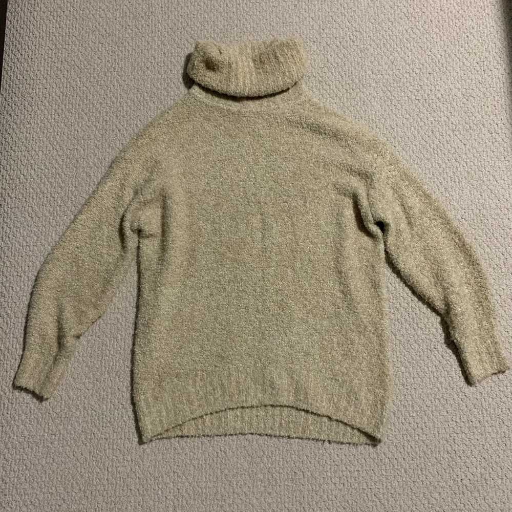 Knit Turtle Neck Sweater S